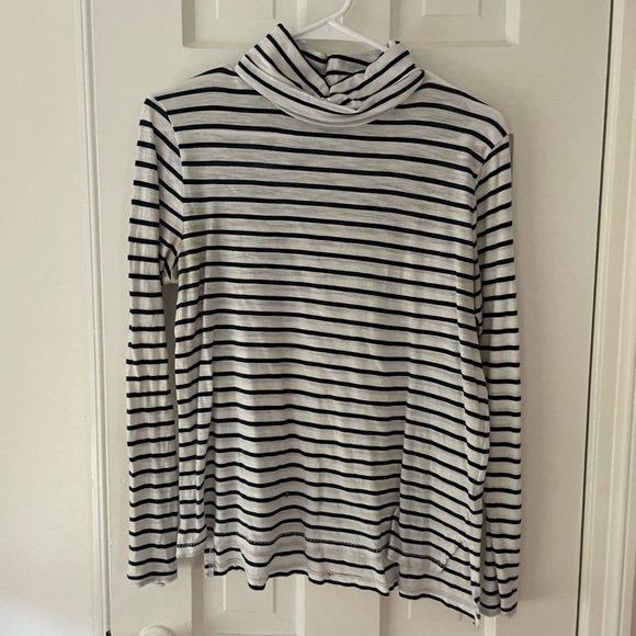 Madewell Turtleneck - Picture 1 of 3